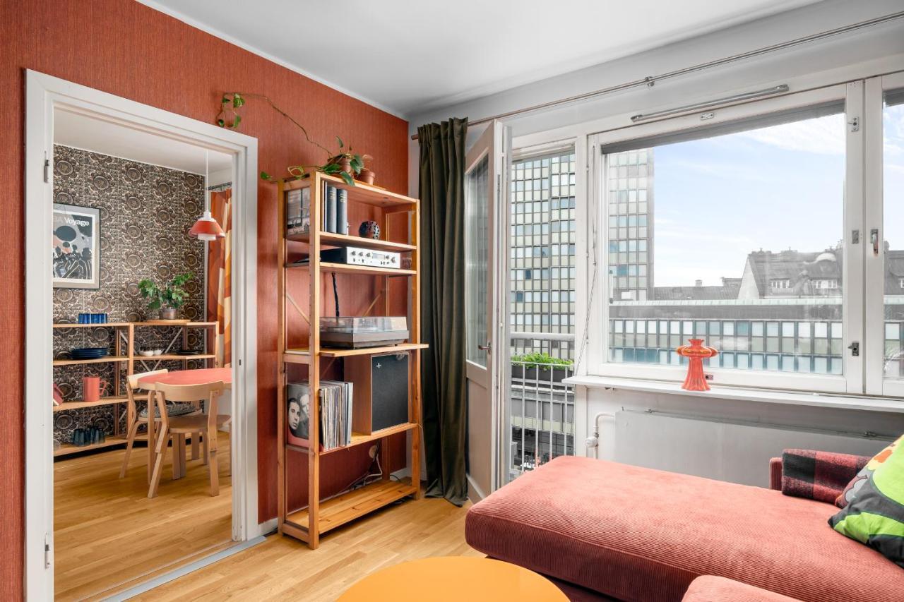 Apartamento Wehost Spacious Traveller'S Hq Above Metro @Vilhonvuorenkuja 16 Helsinki Exterior foto