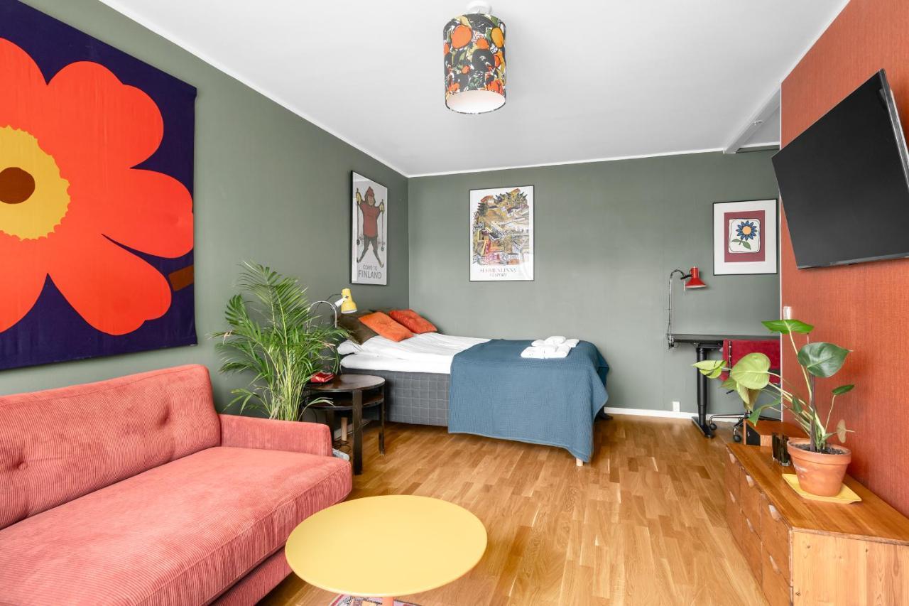 Apartamento Wehost Spacious Traveller'S Hq Above Metro @Vilhonvuorenkuja 16 Helsinki Exterior foto