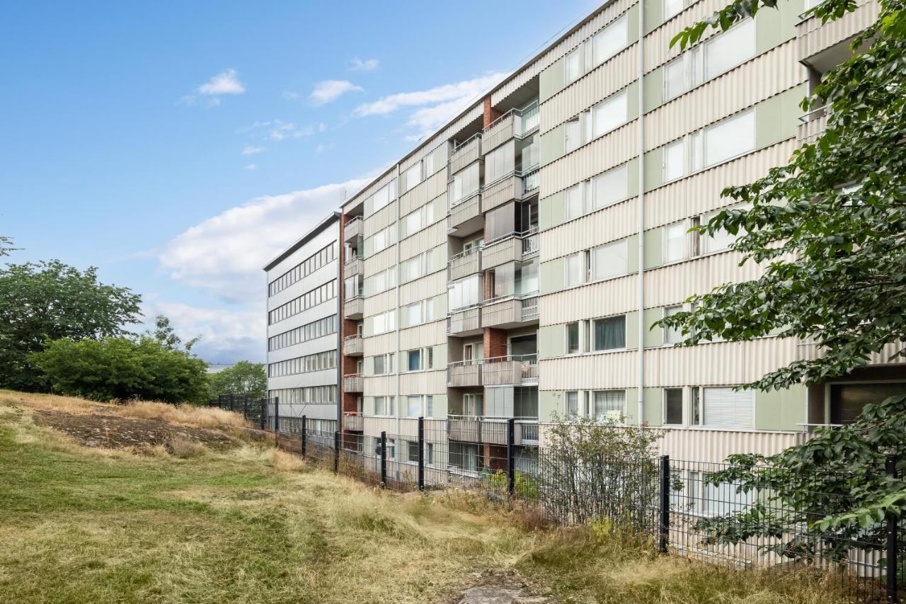 Apartamento Wehost Spacious Traveller'S Hq Above Metro @Vilhonvuorenkuja 16 Helsinki Exterior foto